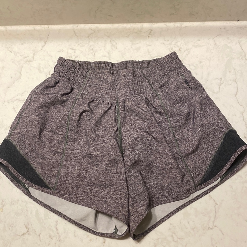 Lululemon Hotty Hot Short 4” Heathered Gray Women's 2 Lined